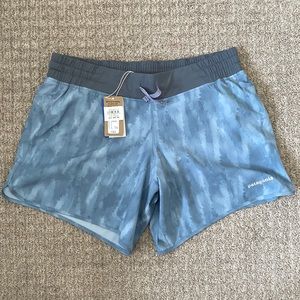 Womens Patagonia running shorts (sz small)